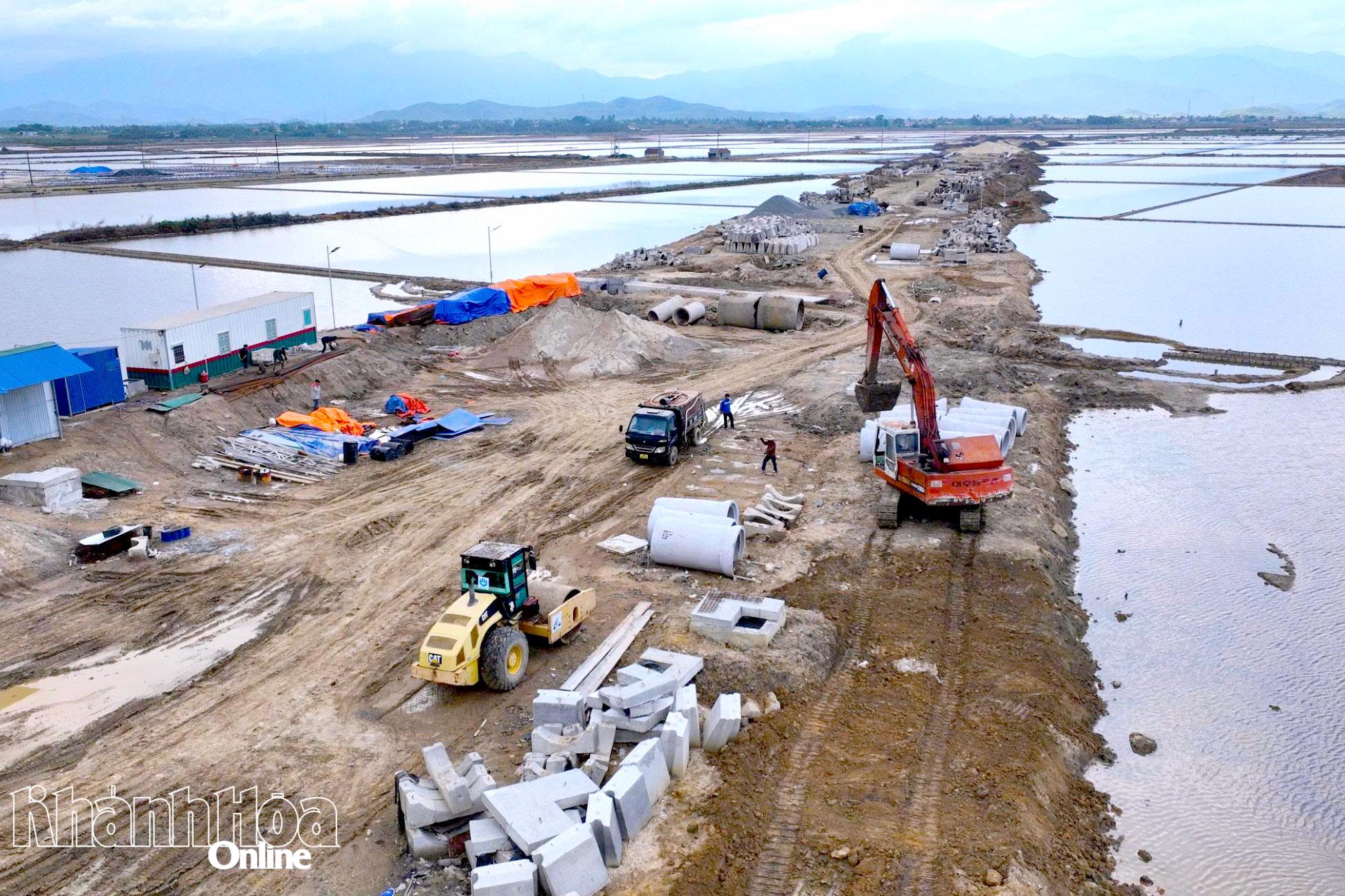 Siết tiến độ, tăng tốc đầu tư công