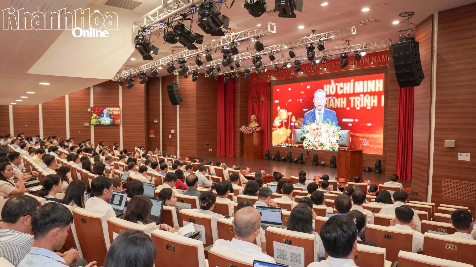 Hội nghị toàn quốc quán triệt, triển khai thực hiện một số nghị quyết, chỉ thị của Bộ Chính trị