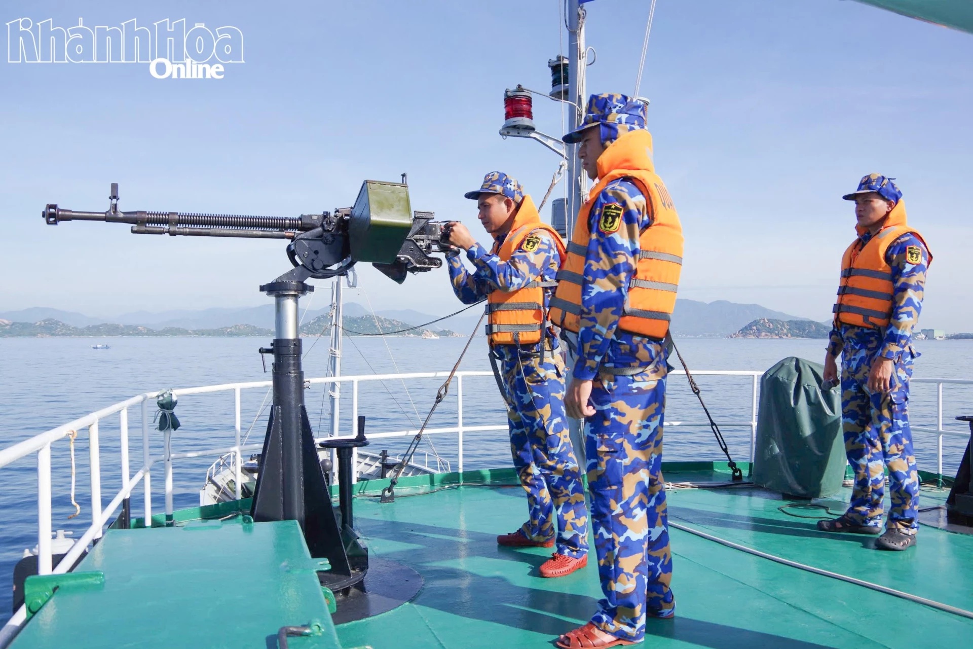 ​​​​​​​Trung đoàn 196 Hải quân: Bảo vệ Tổ quốc từ lòng biển