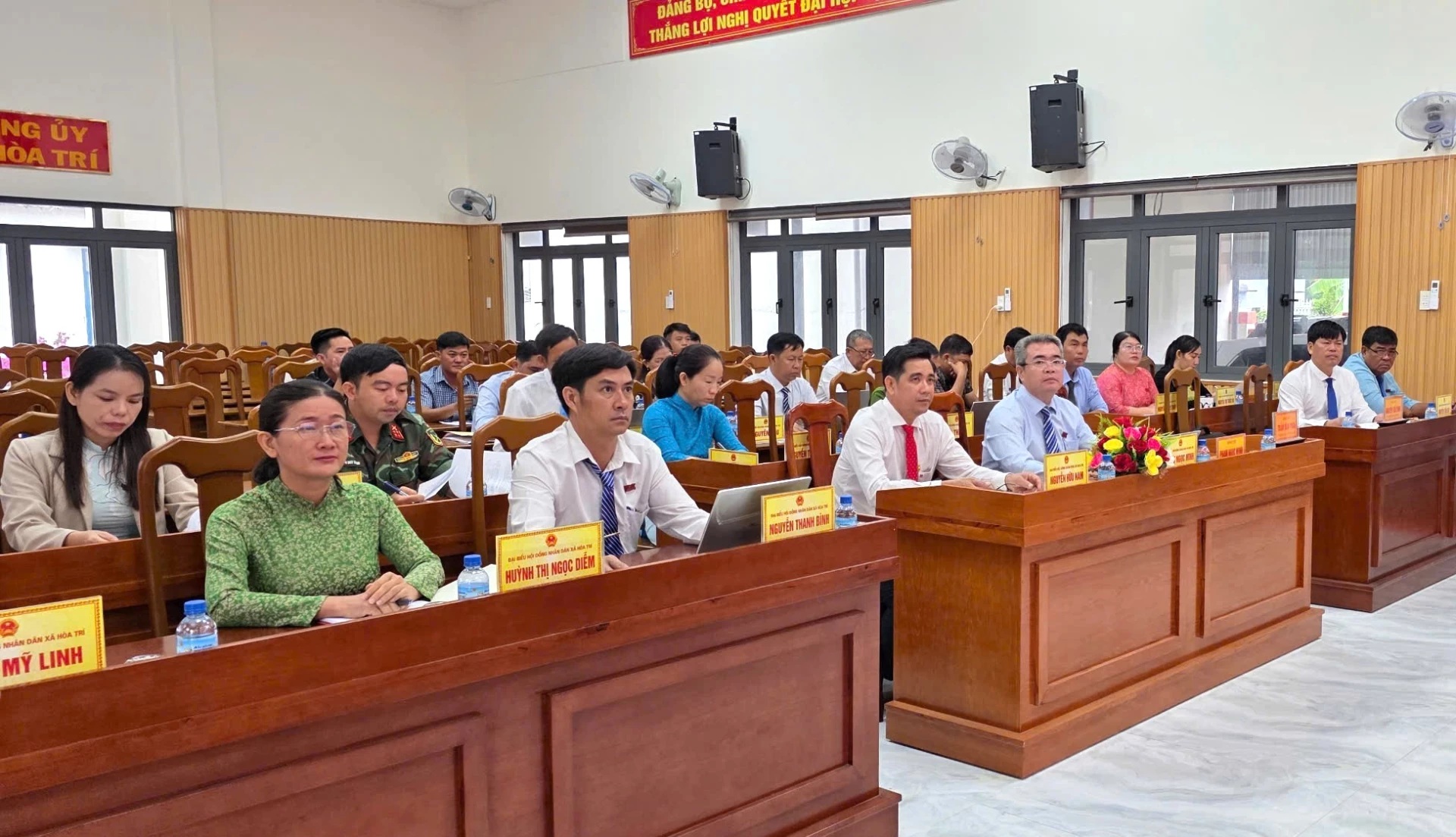 HĐND xã Hòa Trí thông qua nhiều nghị quyết tại Kỳ họp chuyên đề