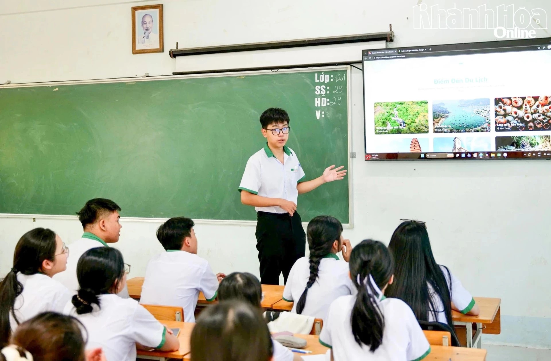 Người thầy "viết phần mềm" ở vùng khó
