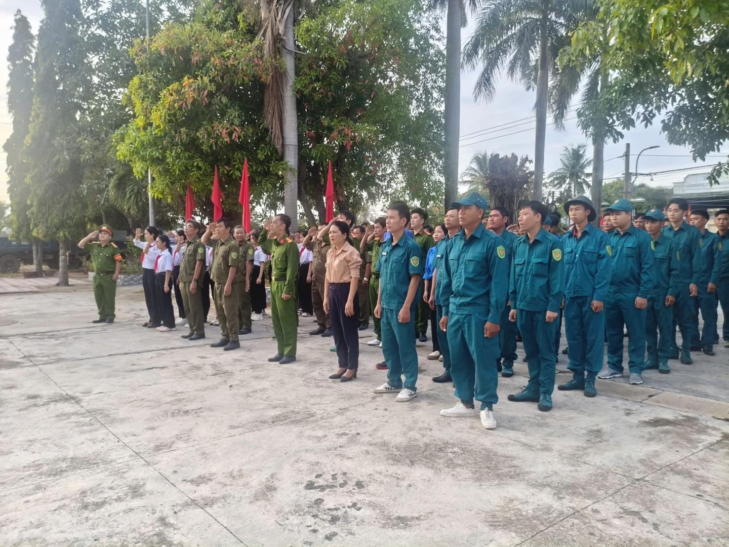Chương trình “CÙNG VIỆT NAM TIẾN BƯỚC” tại Công an Xã Hoà Trí 
