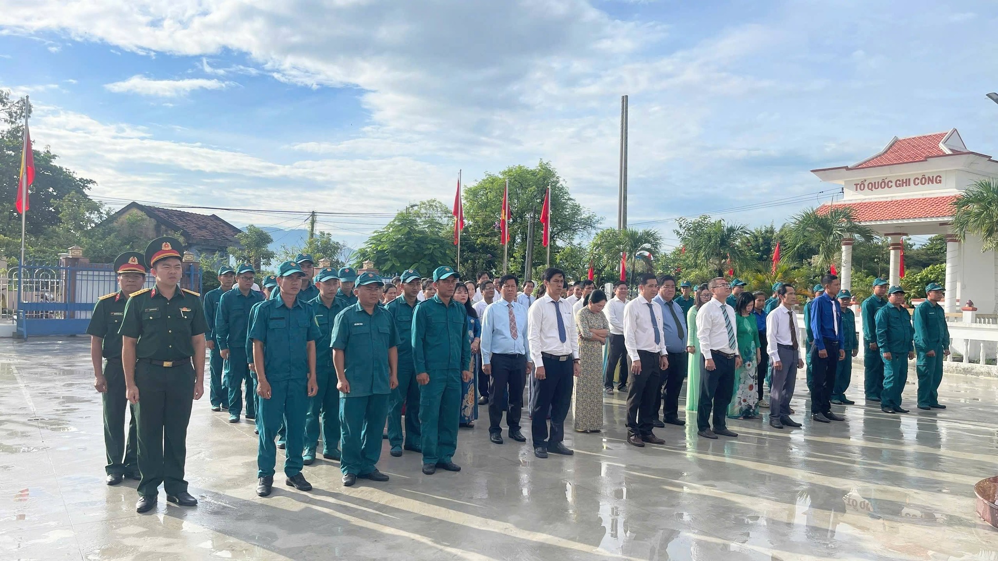Xã Hòa Trí tổ chức Chào cờ và sinh hoạt chính trị, tư tưởng tháng 6 năm 2026 