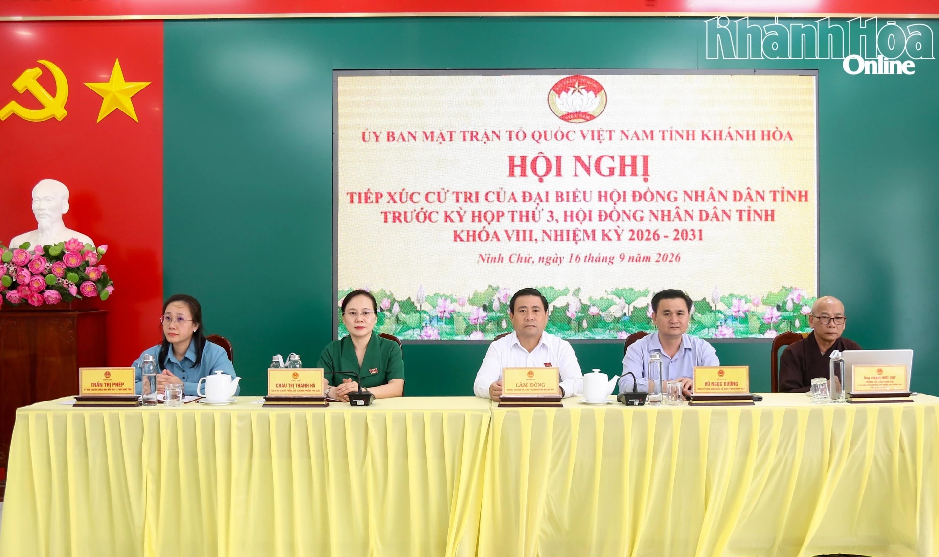 Phó Bí thư Tỉnh ủy, Chủ tịch HĐND tỉnh Lâm Đông tiếp xúc cử tri phường Ninh Chử