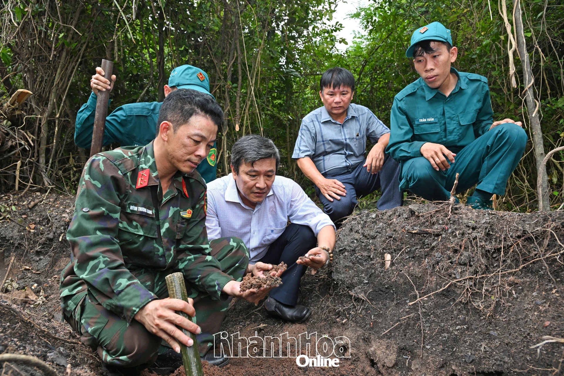 Tìm dấu tích liệt sĩ trên núi Đồng Bò