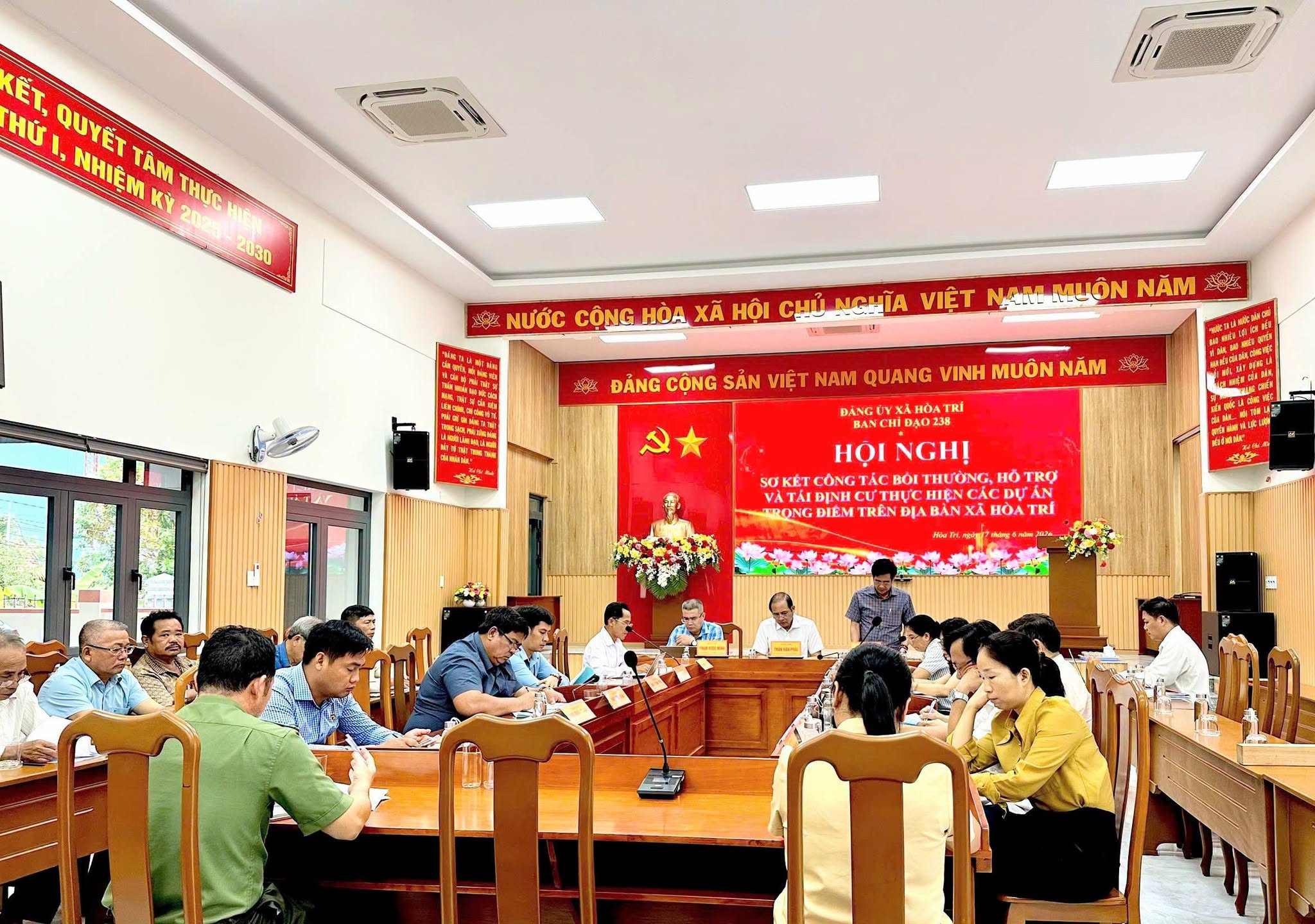 Họp Ban Chỉ đạo bồi thường, hỗ trợ và tái định cư thực hiện các dự án trọng điểm trên địa bàn xã Hòa Trí