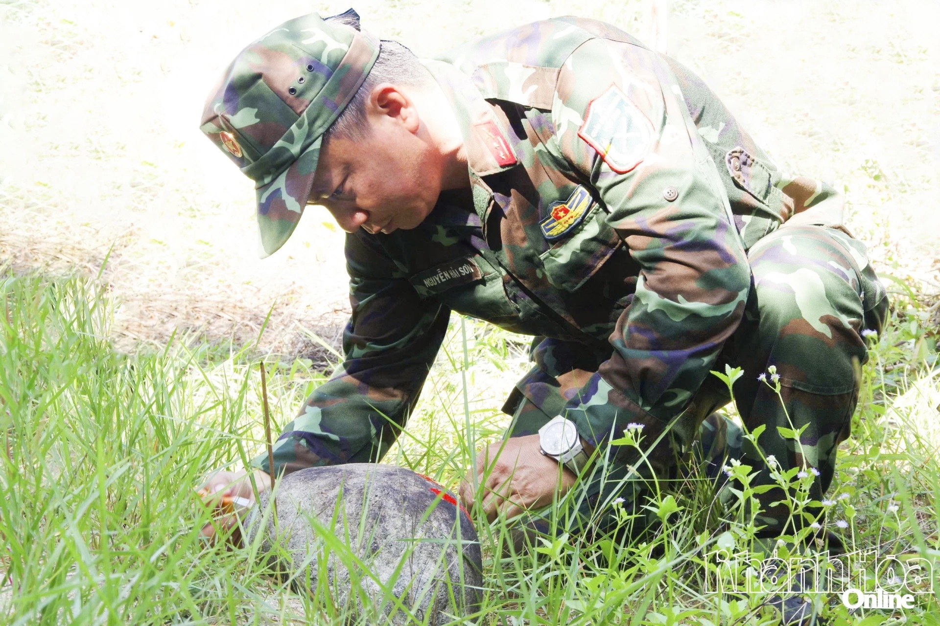 Xác định 4 mộ liệt sĩ trên đảo Hòn Thị, xã Nam Ninh Hòa