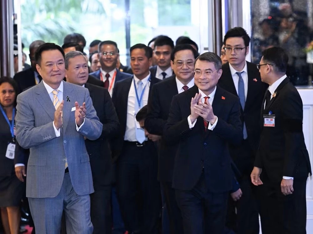 Việt Nam cam kết mạnh mẽ tiếp tục đồng hành cùng ASEAN bằng khát vọng kiến tạo tương lai