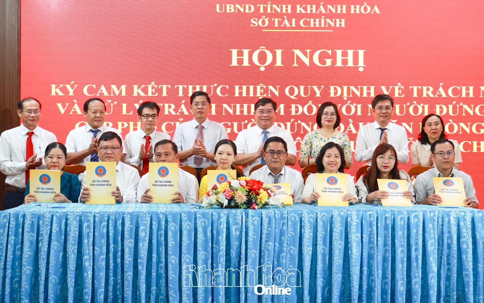 Sở Tài chính tổ chức ký cam kết thực hiện trách nhiệm đối với lãnh đạo cấp phòng