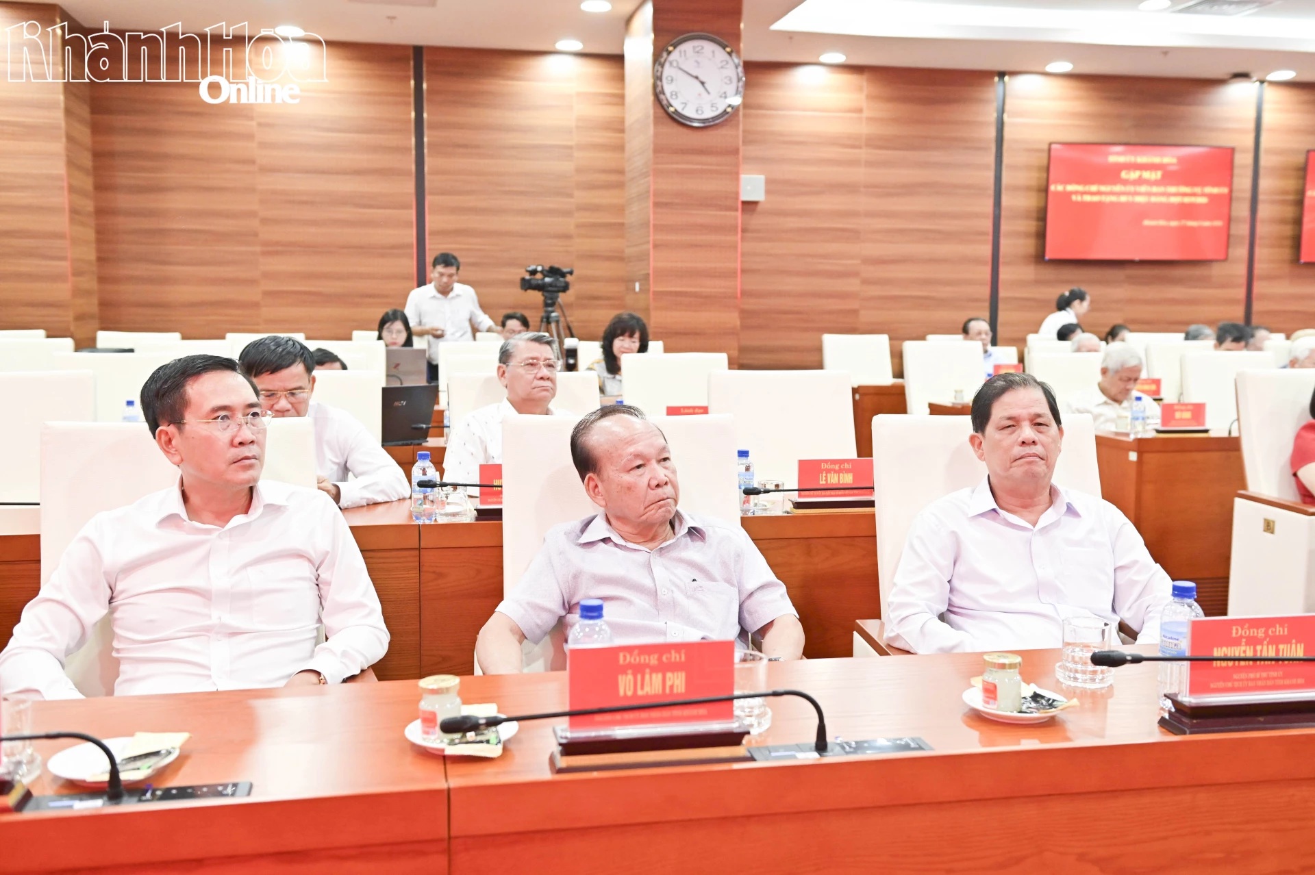 Ban Thường vụ Tỉnh ủy Khánh Hòa gặp mặt các đồng chí nguyên Ủy viên Ban Thường vụ Tỉnh ủy