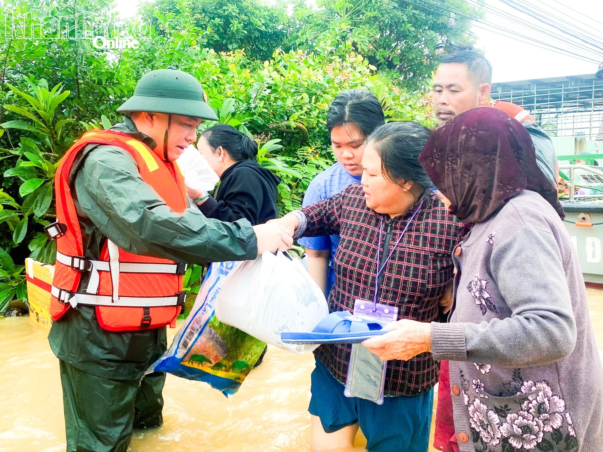 Bảo vệ nền tảng tư tưởng của Đảng trong thập niên nâng tầm phát triển tỉnh Khánh Hòa - Kỳ 2: Xây dựng “lá chắn” vững chắc