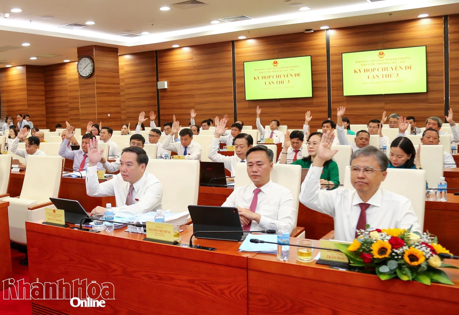 Kỳ họp chuyên đề lần thứ 3, HĐND tỉnh Khánh Hòa khóa VIII