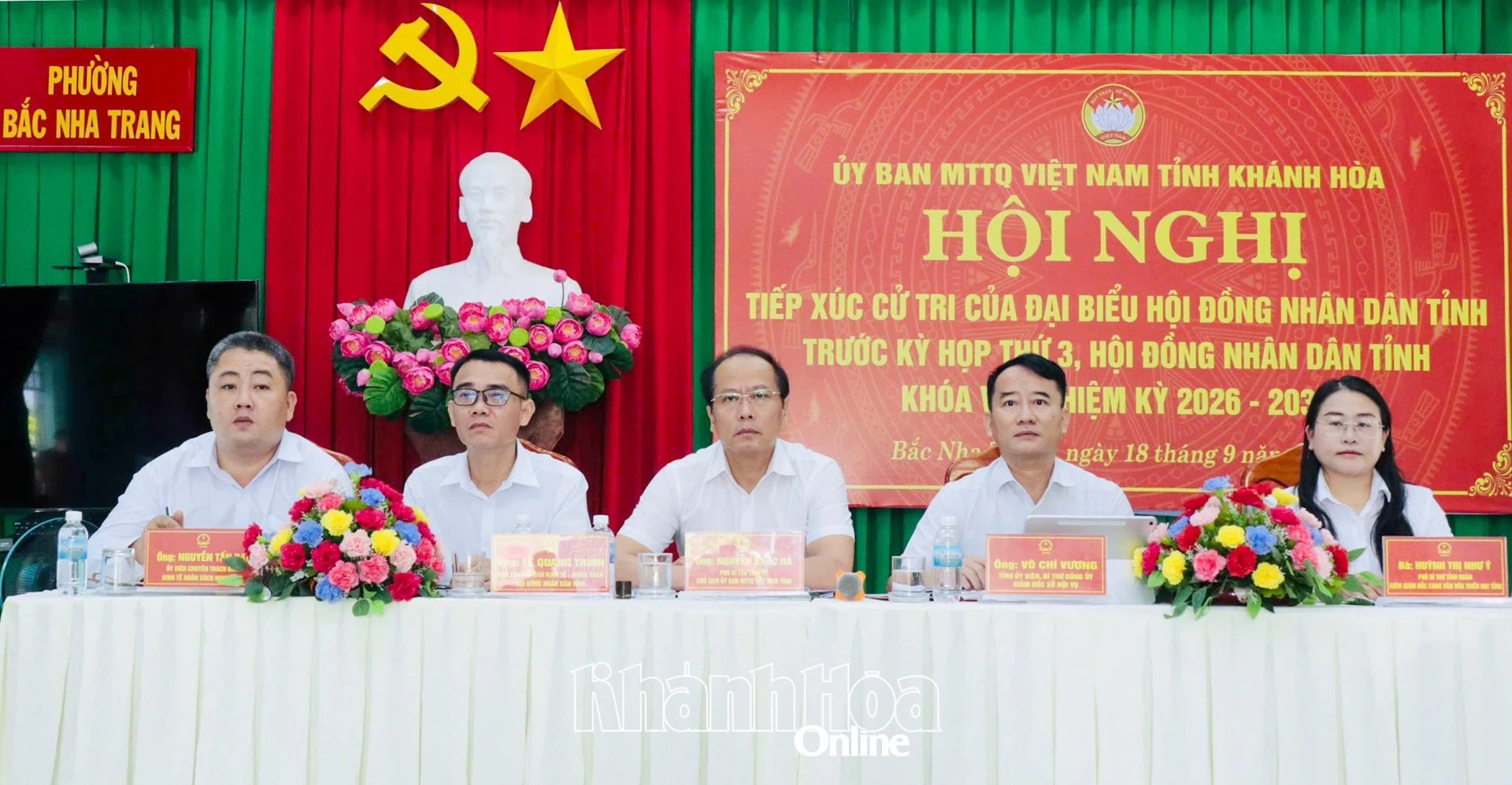 Phó Bí thư Tỉnh ủy, Chủ tịch Ủy ban MTTQ Việt Nam tỉnh Nguyễn Khắc Hà tiếp xúc cử tri phường Bắc Nha Trang