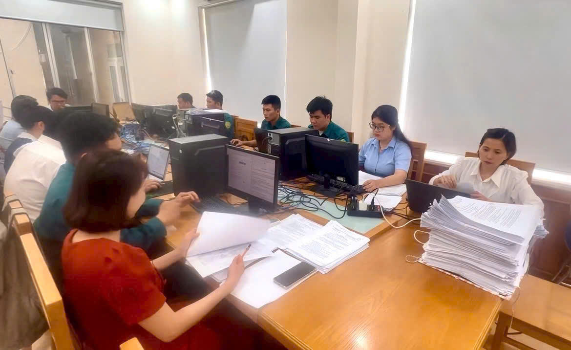 Khánh Hòa phấn đấu về đích sớm đợt cao điểm 90 ngày đêm “làm sạch dữ liệu hôn nhân” 