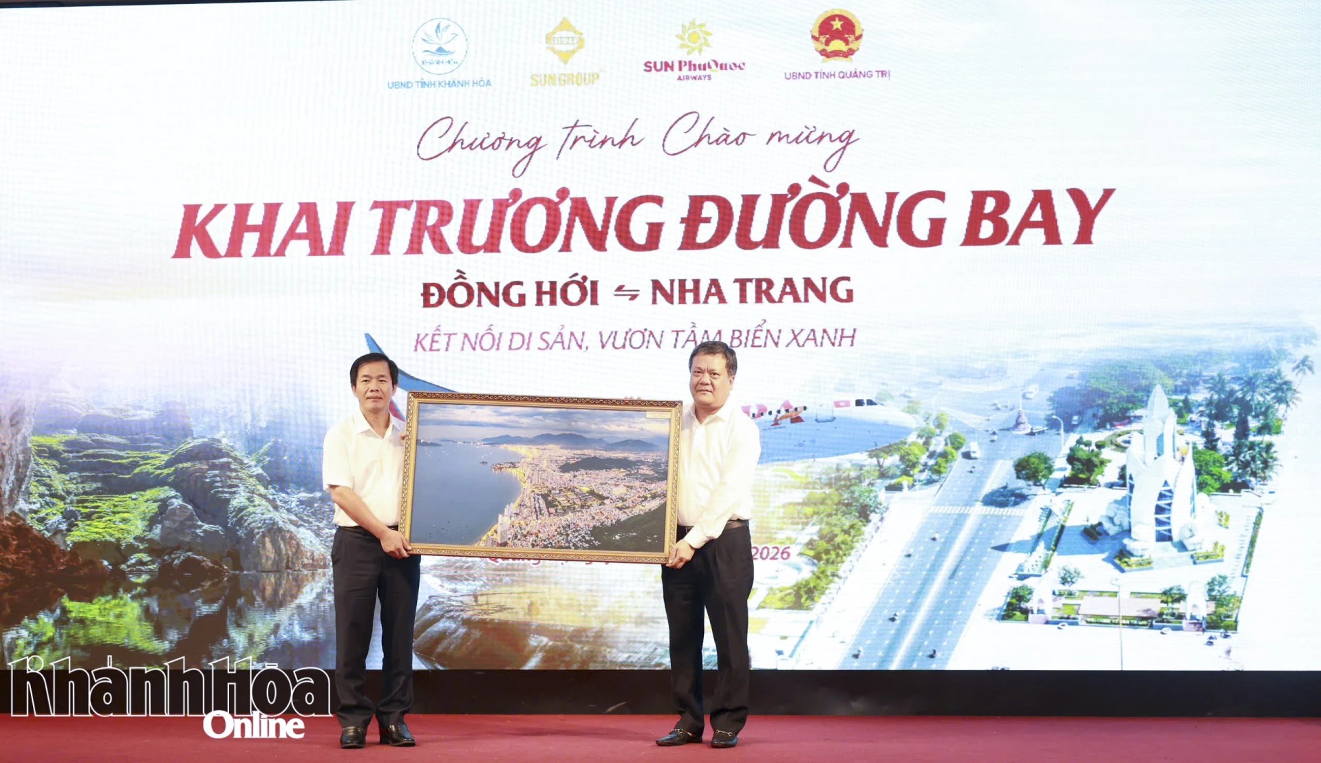 Lãnh đạo tỉnh Khánh Hòa tham dự chương trình chào mừng khai trương đường bay Đồng Hới - Cam Ranh của tỉnh Quảng Trị