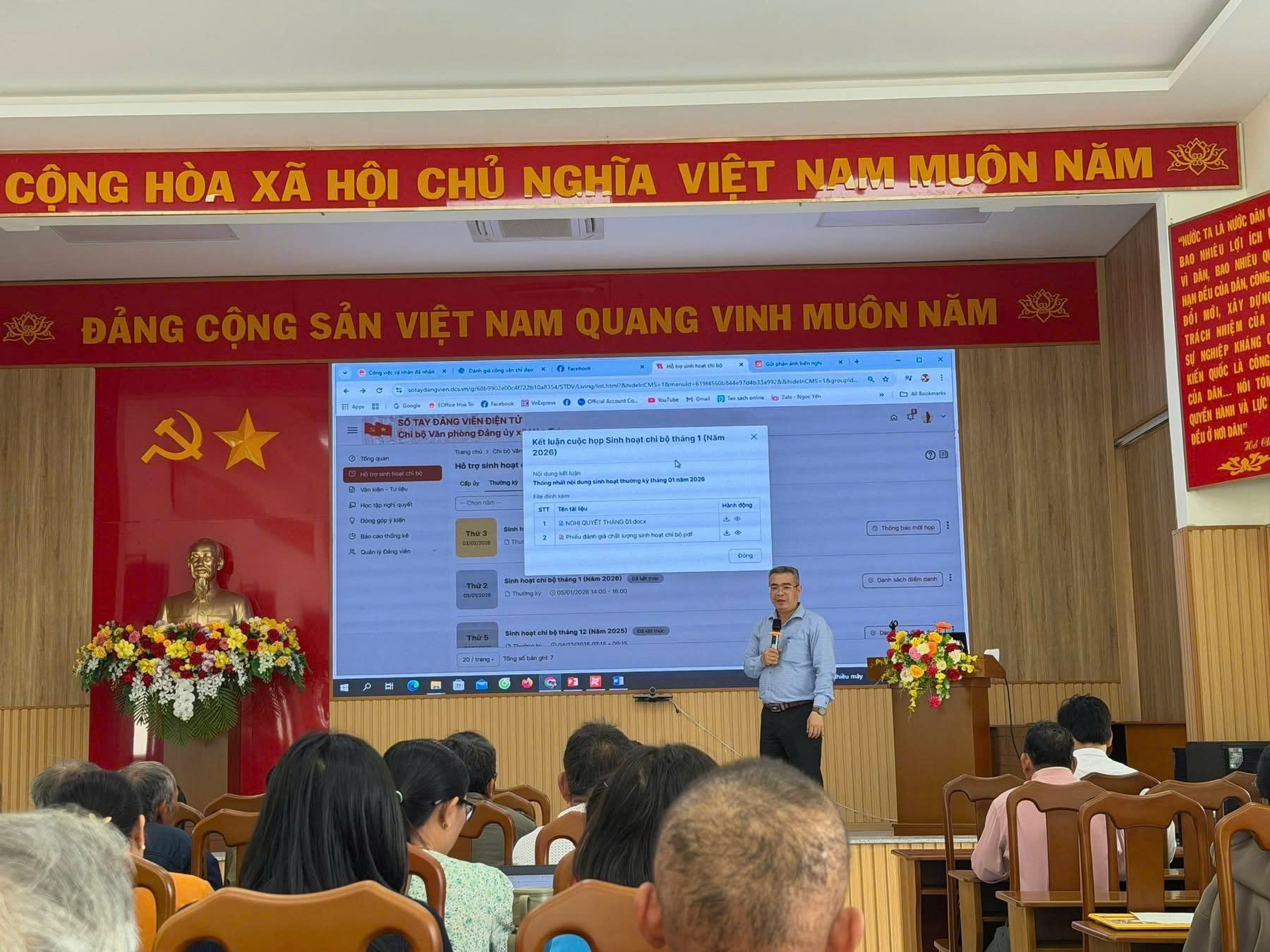 Hội nghị tập huấn sử dụng ứng dụng "Sổ tay đảng viên điện tử"