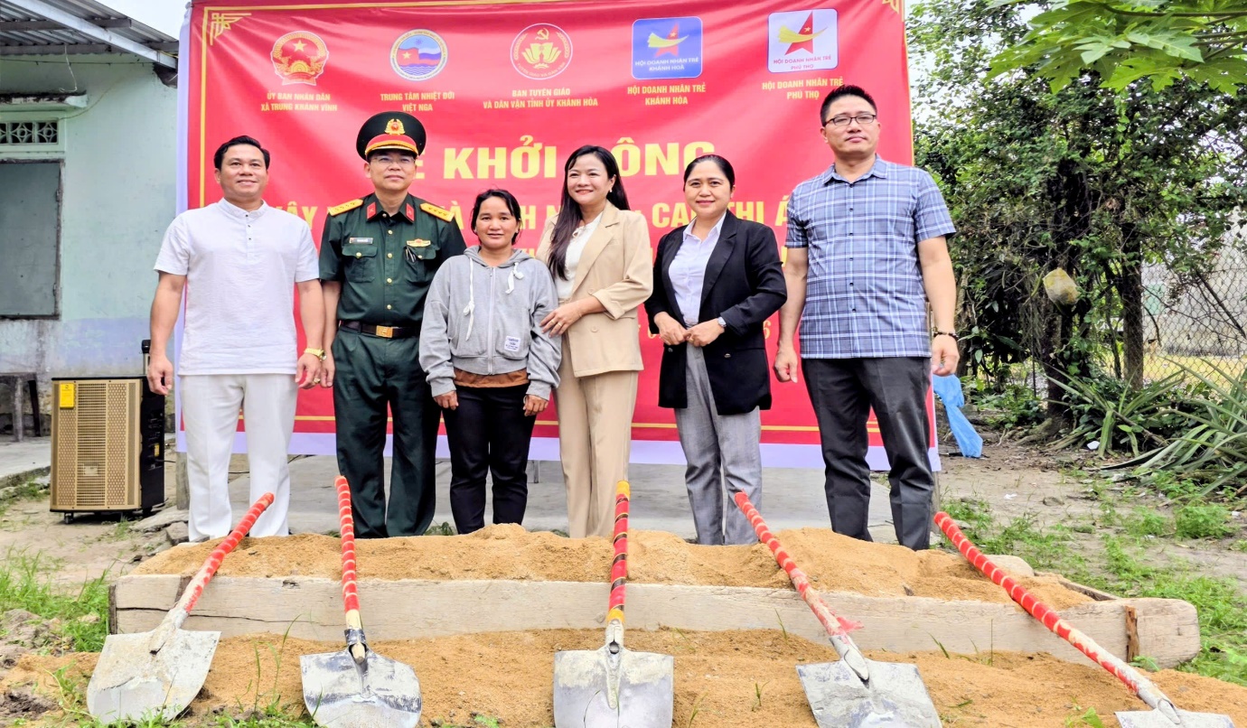 Tiếp nối hành trình “Về nguồn”: Khởi công xây dựng nhà “Tình nghĩa” cho hộ đồng bào dân tộc thiểu số tại xã Trung Khánh Vĩnh