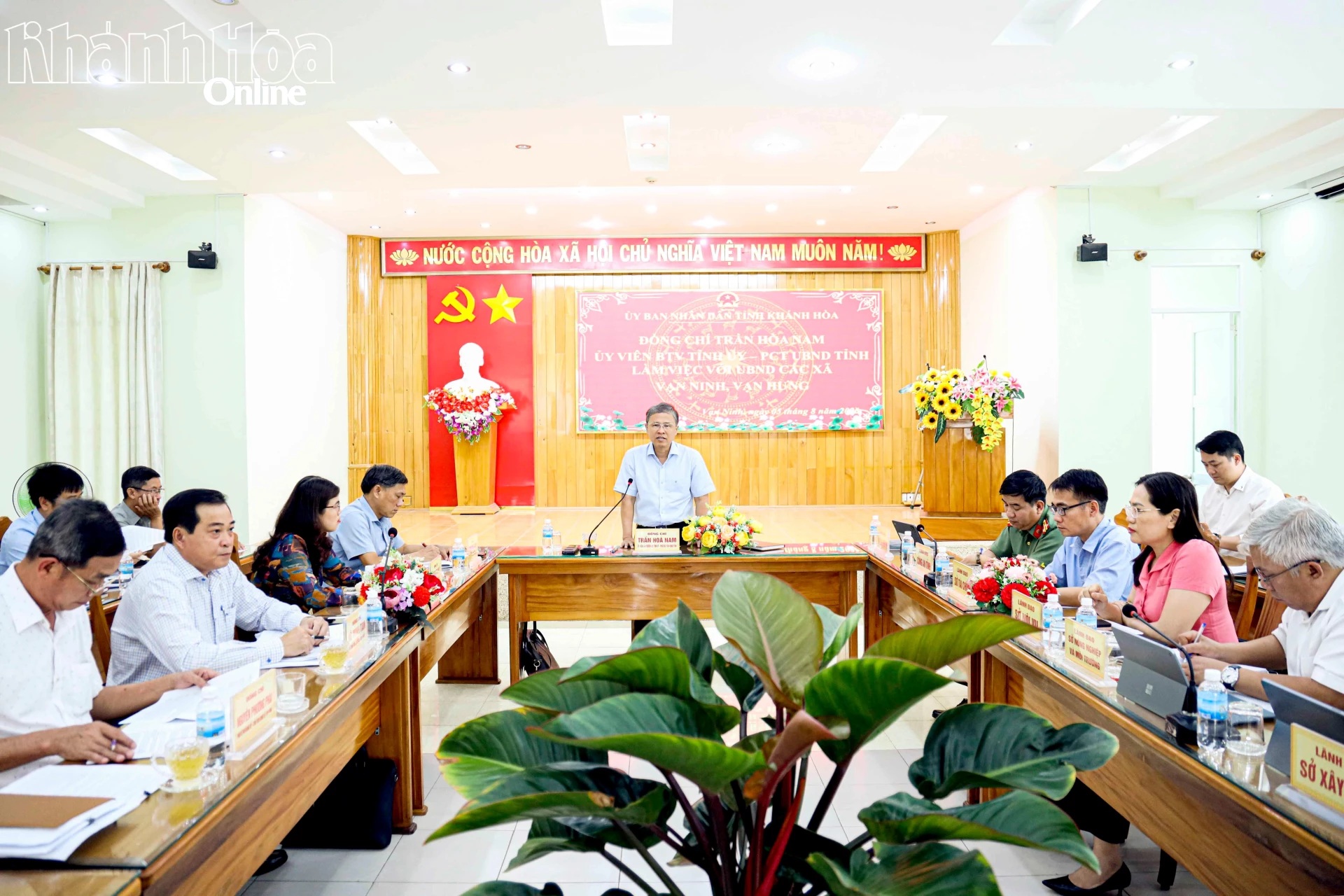 Phó Chủ tịch UBND tỉnh Trần Hòa Nam làm việc với 2 xã về 3 nhiệm vụ trọng tâm